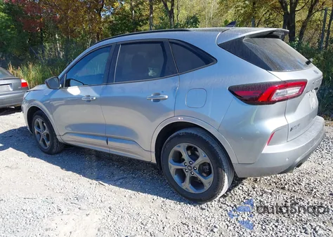 2023 Ford Escape St-Line z USA, uszkodzony, nr VIN 1FMCU9MN9PUA71353